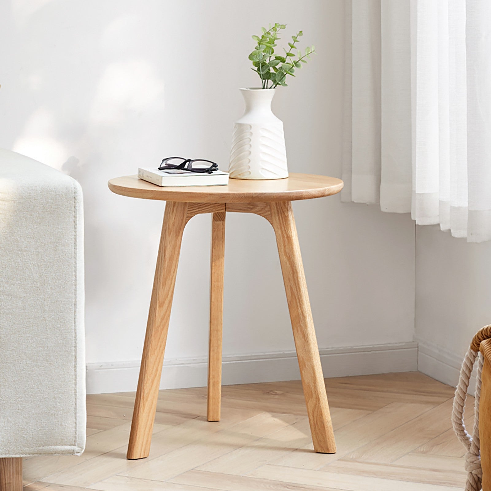 Round Oak Wood Side Table – Small End Table & Nightstand