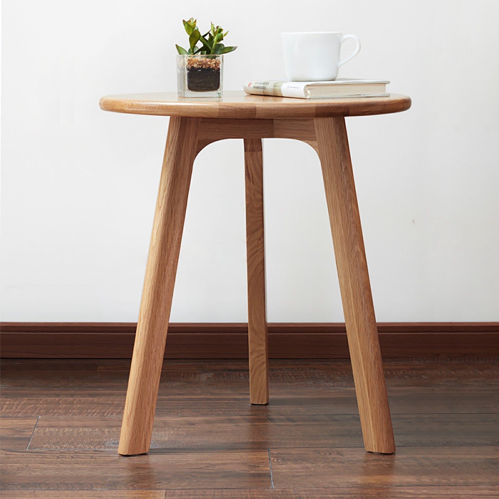 Round Oak Wood Side Table – Small End Table & Nightstand